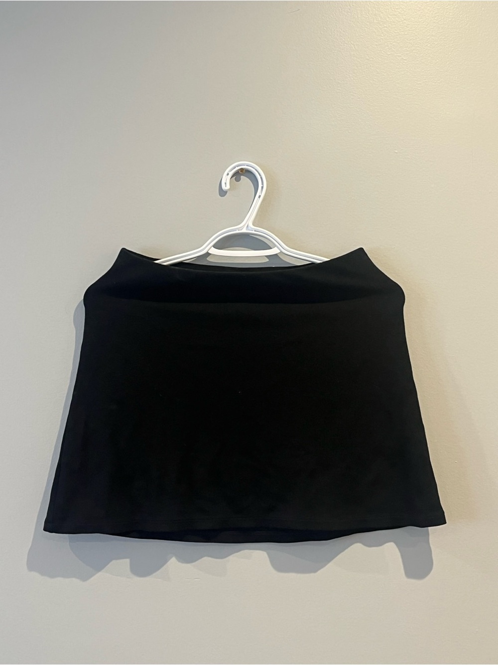simple black mini skirt | clean girl aesthetic